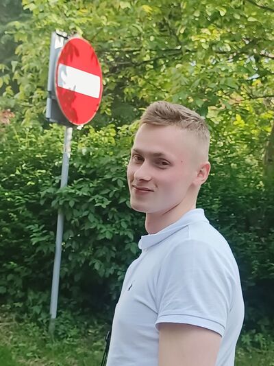  Tychy,   , 25 ,   ,   