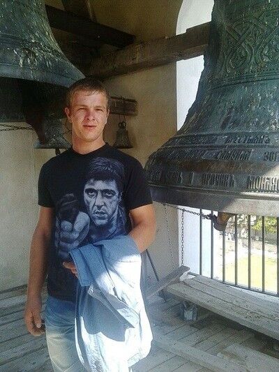  ,   Viktor, 32 ,   ,   , c 