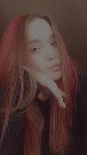 ,   Valeria, 25 ,   