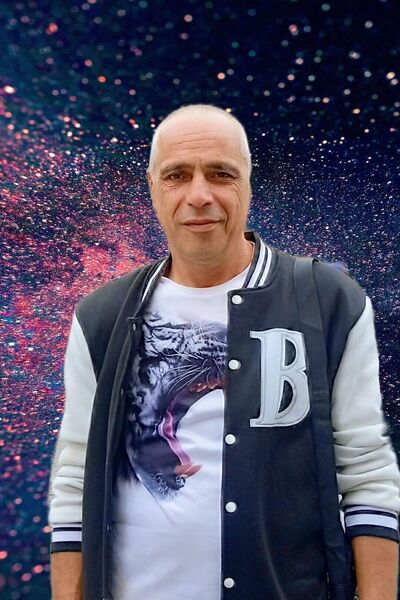  ,   Vardan, 52 ,   ,   