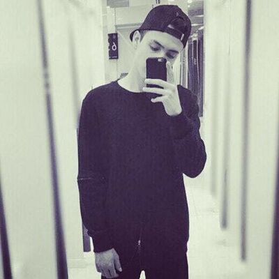  ,   Artur, 30 ,   ,   , c 