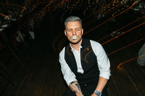  ,   Tony, 40 ,   ,   , 
