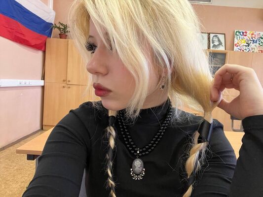  -,   Angelina, 21 ,   ,   , 