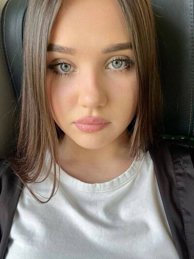  ,   Mila, 27 ,   ,   