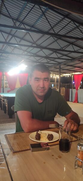  ,   Daniar, 43 ,   ,   
