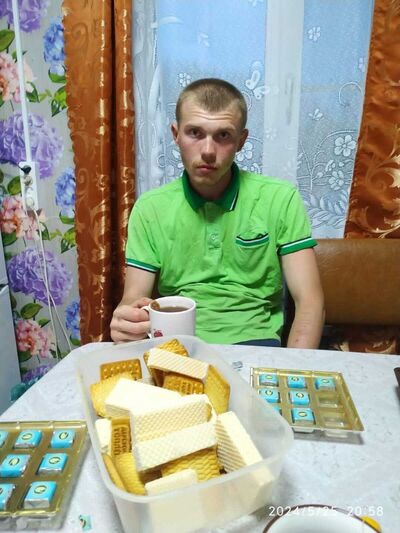  ,   Viktor, 22 ,   ,   