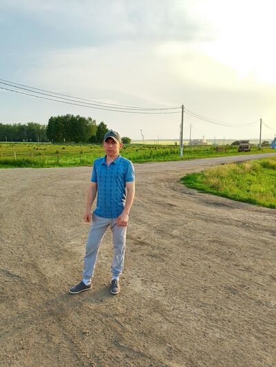  ,   Ali, 32 ,   