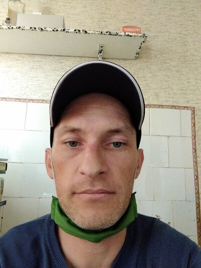  ,   Vova, 44 ,  