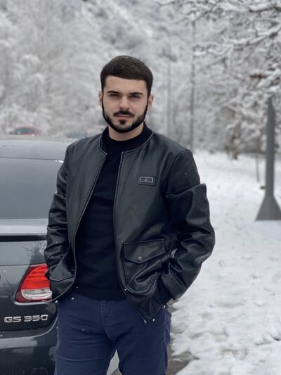  ,   Nikita, 32 ,   ,   