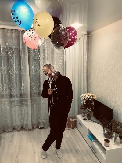  -,   Ѹ, 33 ,   ,   , c 