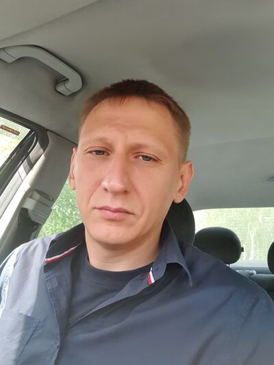  ,   Nik, 37 ,   ,   