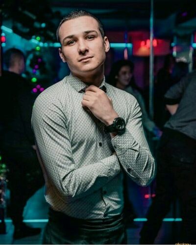  ,   Maksim, 27 ,   