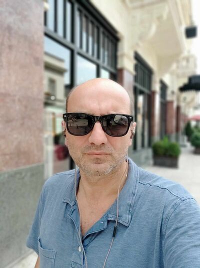 ,   Lasha, 37 ,   ,   , c 