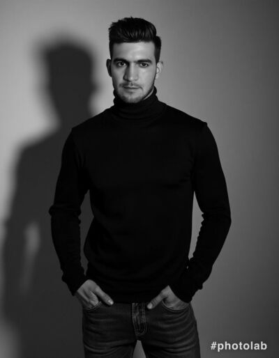  -,   Sharif, 30 ,   ,   