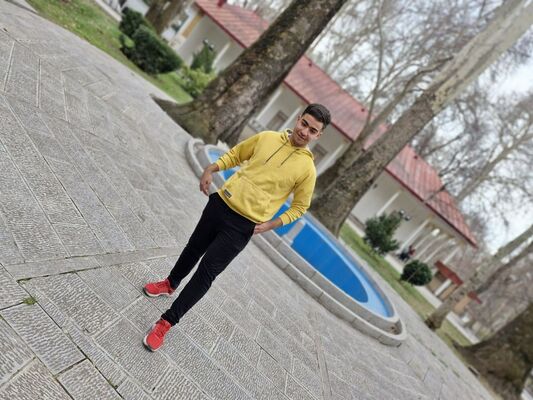  ,   Ali, 19 ,   ,   