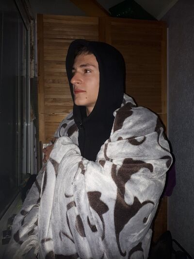  ,   Pavel, 25 ,   ,   , c 