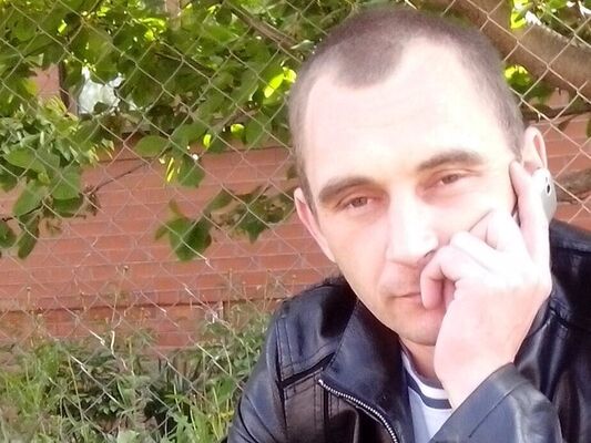  ,   Dmitrii, 41 ,   c 