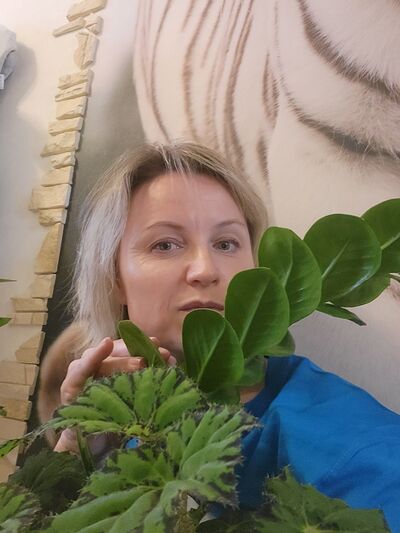  ,   Tatiana, 47 ,   c 