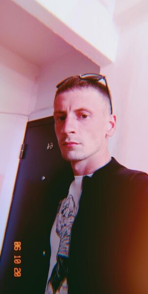  ,   Viktor, 33 ,   ,   , c , 