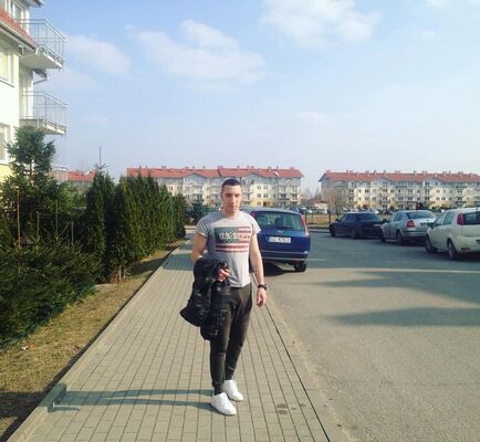  Straszyn,   Edik, 30 ,   