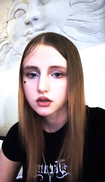  ,   Vivi, 18 ,   ,   , c 