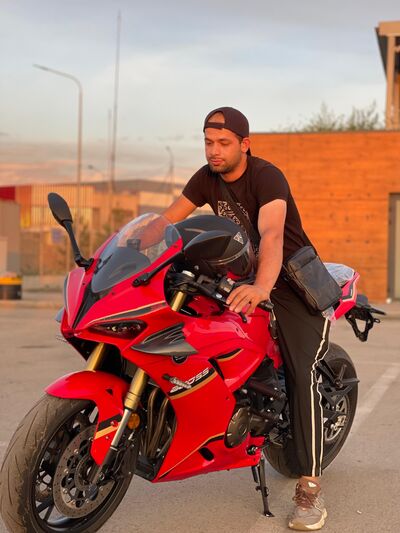  ,   Melih, 28 ,   ,   