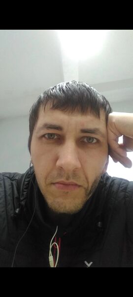  ,   Igor, 33 ,   ,   