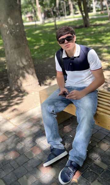  ,   Vahe, 22 ,   ,   