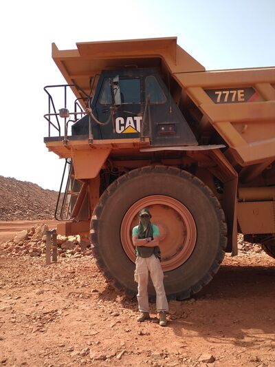  Begles,   Artem, 40 ,     , c 