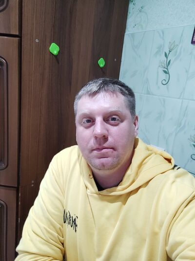  ,   Denis, 35 ,   ,   