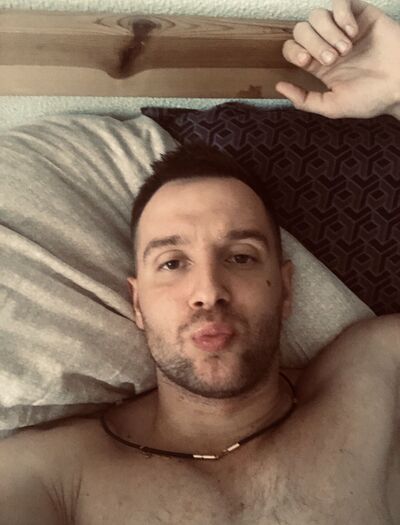  ,   Konstantin, 34 ,   ,   