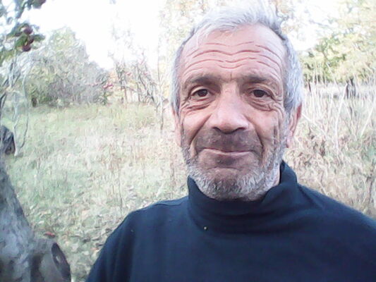  ,   Luka, 45 ,   