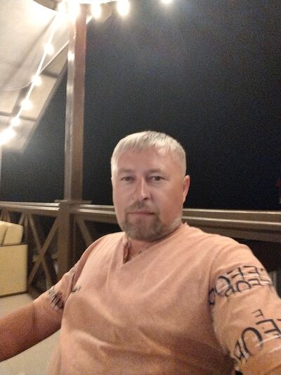  ,   Valentin, 45 ,   ,   