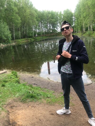  ,   Alex, 26 ,   ,   , c , 