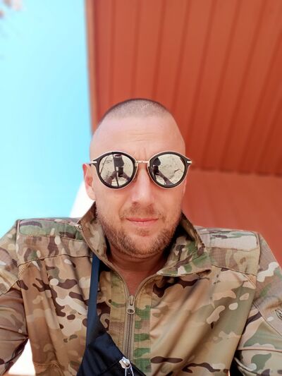  ,   Sasha, 44 ,   ,   , c 