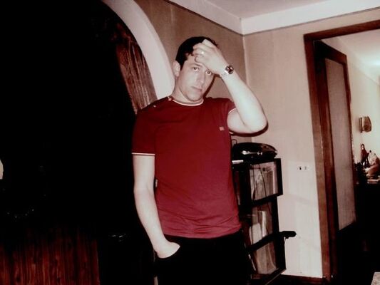  ,   Gio, 33 ,   ,   , c 