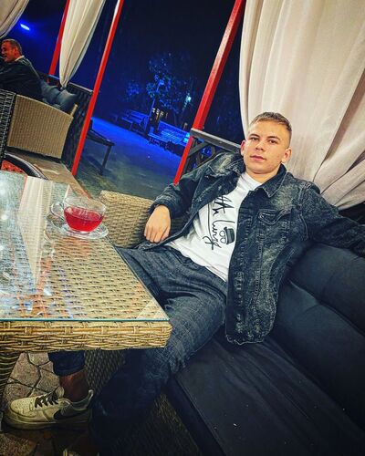  ,   Valera, 19 ,   ,   