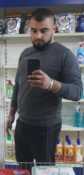  ,   Azizbek, 32 ,     
