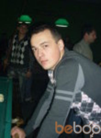  ,   Clark Kent, 37 ,     , c 