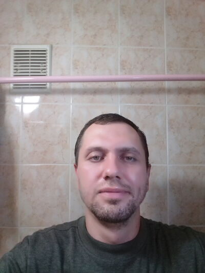  ,   Gosha, 39 ,   