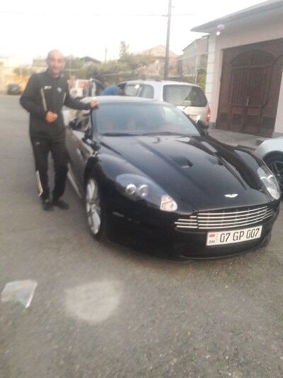  ,   Armen, 49 ,   ,   