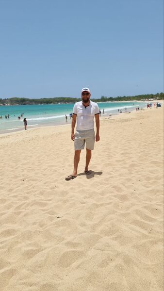  ,   Artem, 42 ,   ,   