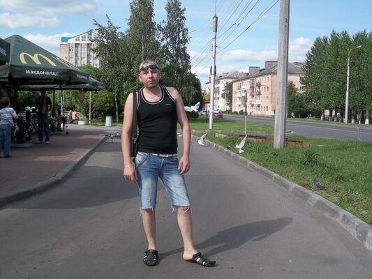  ,   Tarek, 47 ,   ,   , c , 