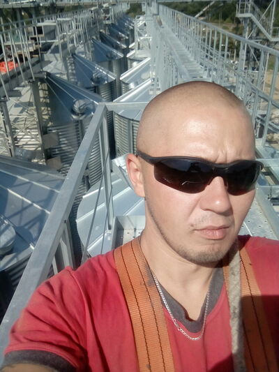  ,   Ivan, 33 ,   