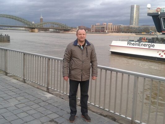  ,   Hugo, 38 ,   ,   , c 