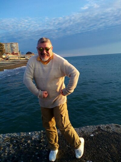  ,   Yury, 61 ,   ,   