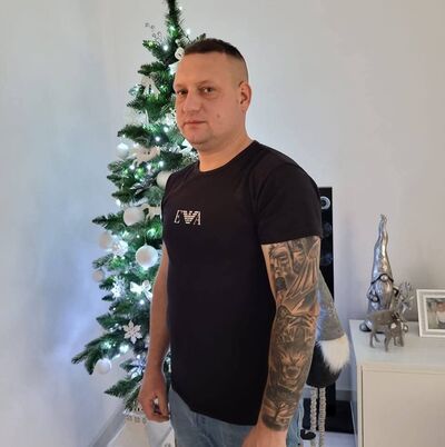  Banie,   Nik, 36 ,   ,   