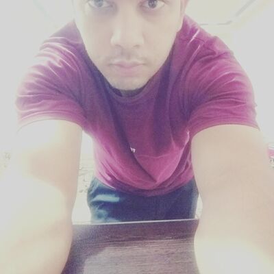  Milan,   Oliver, 32 ,   ,   , c 