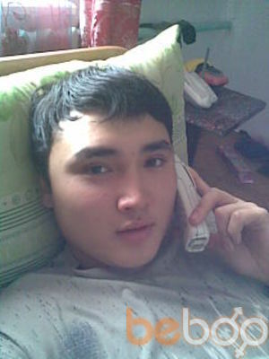  ,   Anuar, 32 ,   