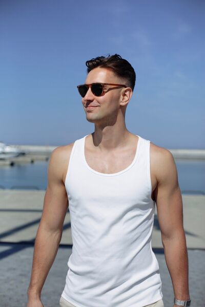  ,   Ilja, 30 ,   ,   